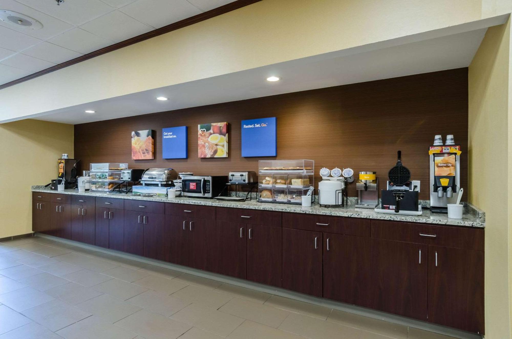 Comfort Inn Randolph-Boston מראה חיצוני תמונה