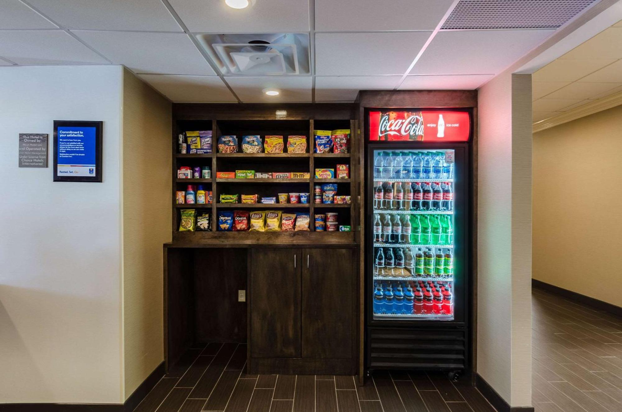 Comfort Inn Randolph-Boston מראה חיצוני תמונה