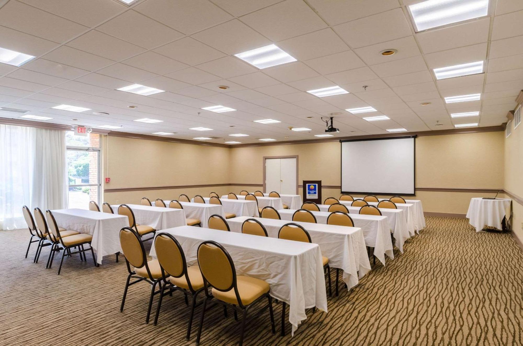 Comfort Inn Randolph-Boston מראה חיצוני תמונה