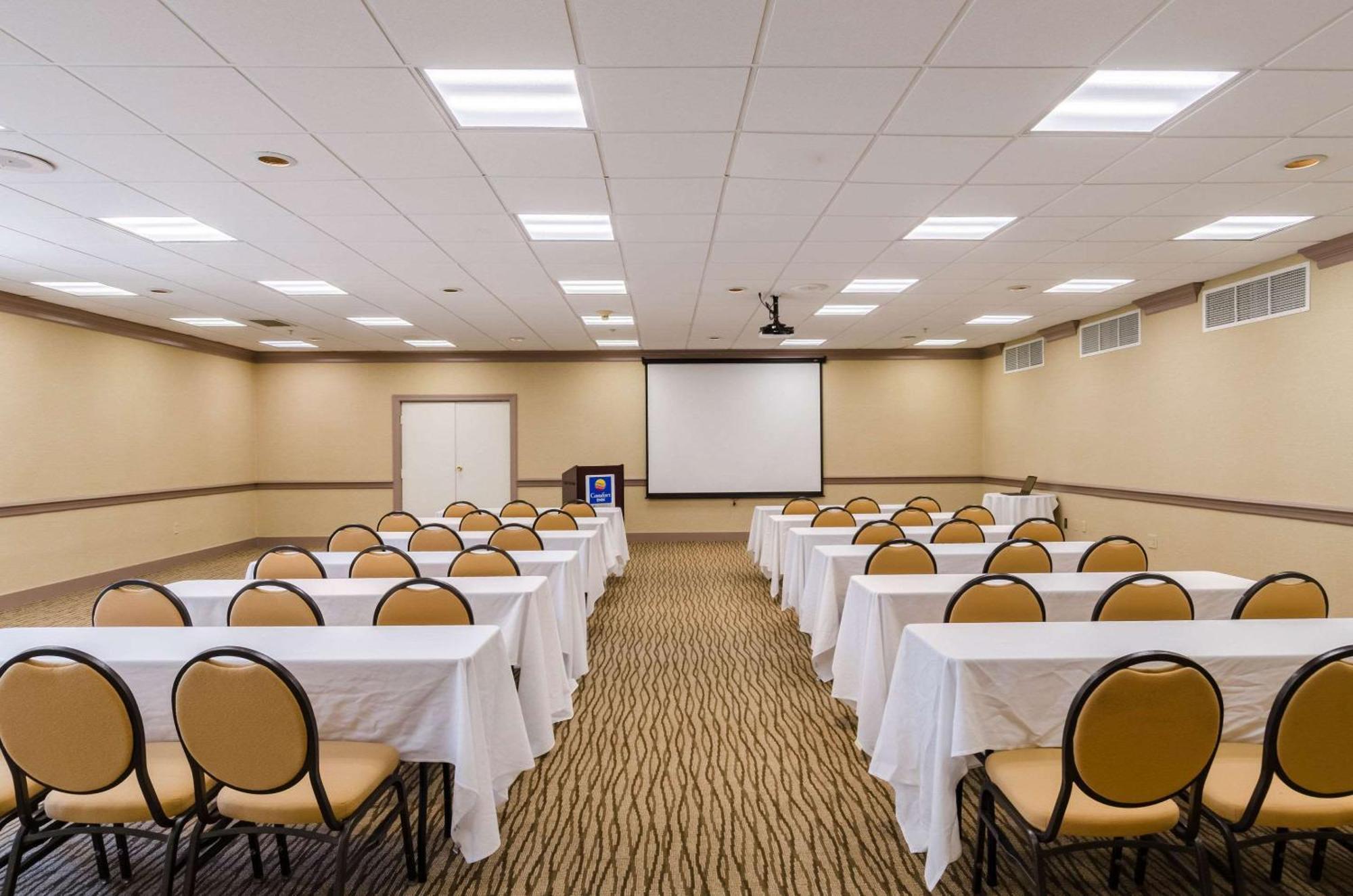 Comfort Inn Randolph-Boston מראה חיצוני תמונה